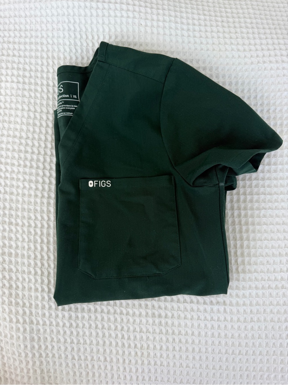 FIGS Women’s Dark Green Scrub Set